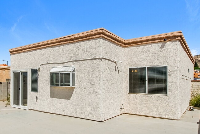 Building Photo - 2365 Beaver Bay Ct