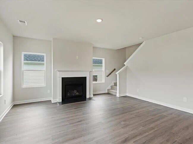 Building Photo - 640 Orsman Trl