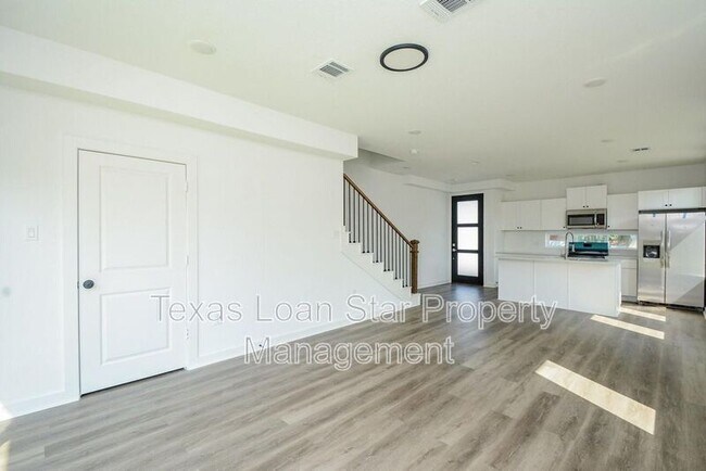 Building Photo - 4358 Clover St