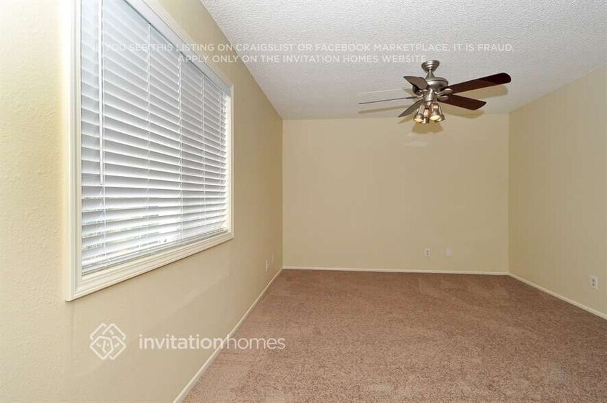 Building Photo - 1020 Amber Ln