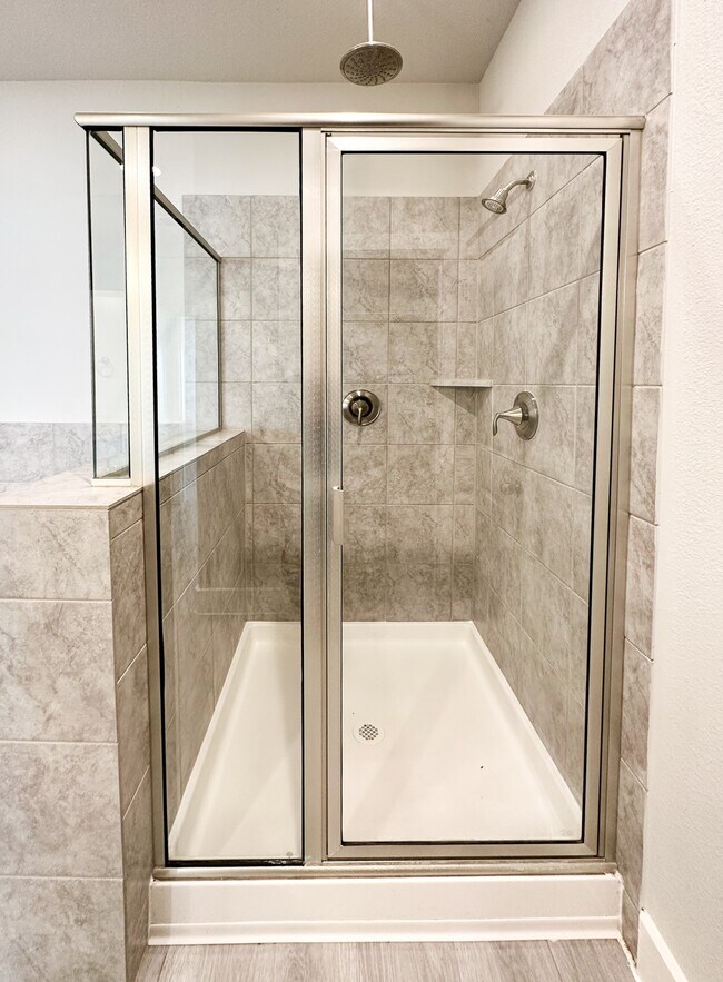 Building Photo - 9007 Lonestar Creekbend Ln