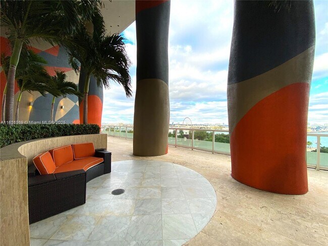 Building Photo - 50 Biscayne Blvd