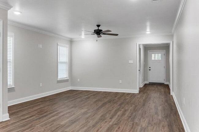 Building Photo - 1522 Woodard St