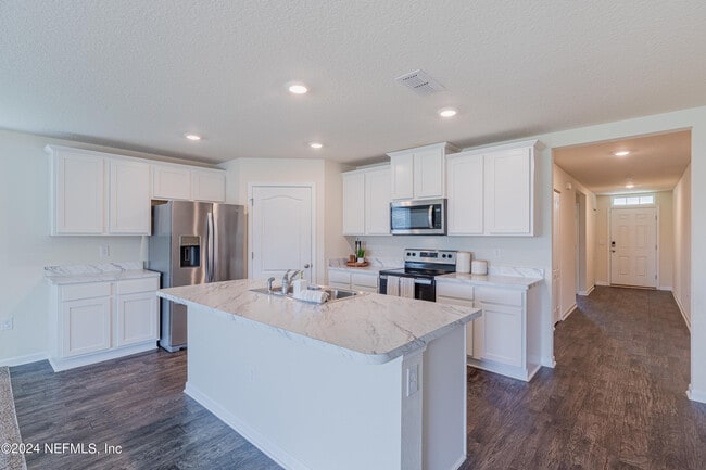 Building Photo - 3474 Cliffside Way