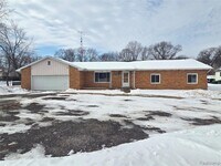 Building Photo - 5016 S Old US Hwy 23