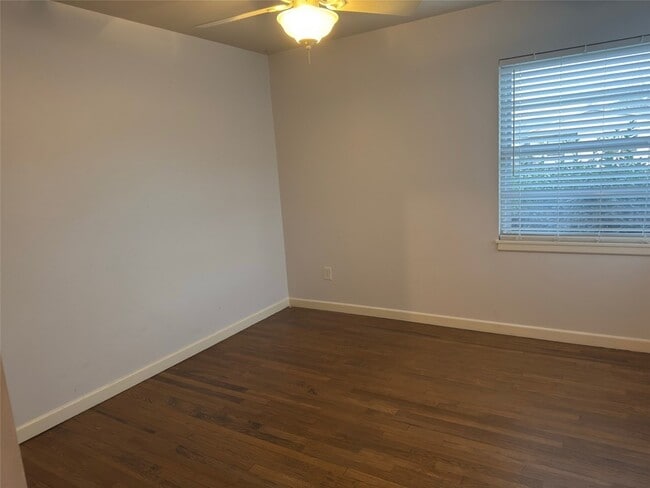 Building Photo - 1824 Northcrest Dr