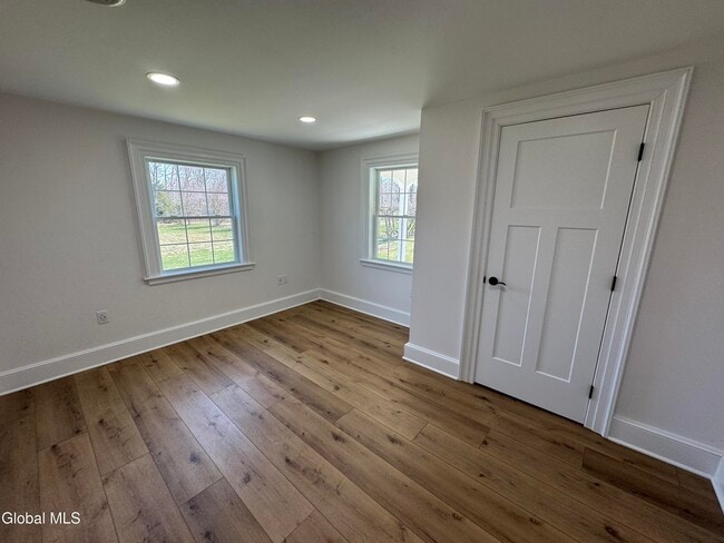 Building Photo - 675 Mac Elroy Rd