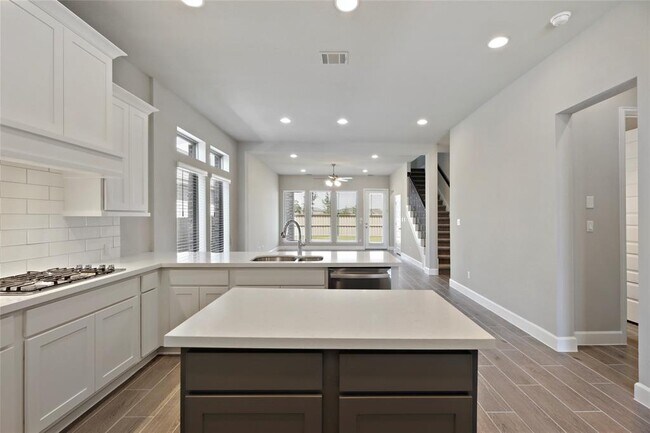 Building Photo - 104 Chinaberry Bnd
