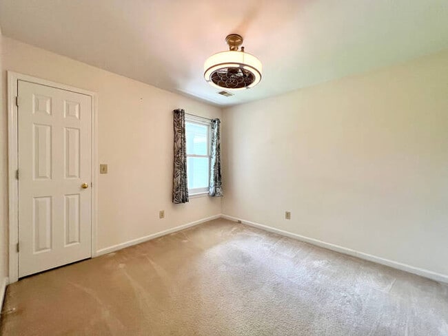 Building Photo - 104 Weatherby Ct