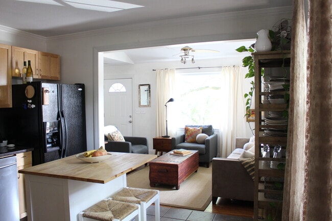 Primary Photo - 301 Chamberlin St