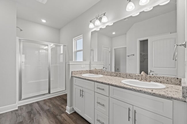 Building Photo - 215 Speckled Trout Ln N