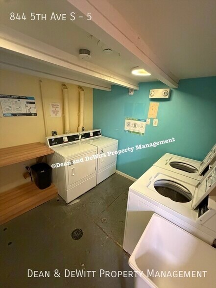 Building Photo - 1 Bed/1 Bath - Unit 5