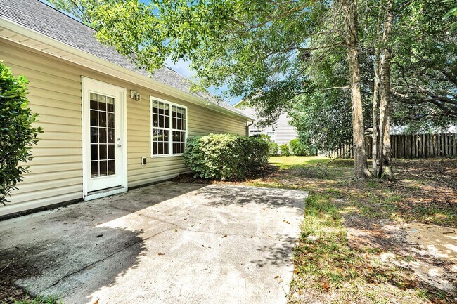 Building Photo - 104 Grasmere Ct