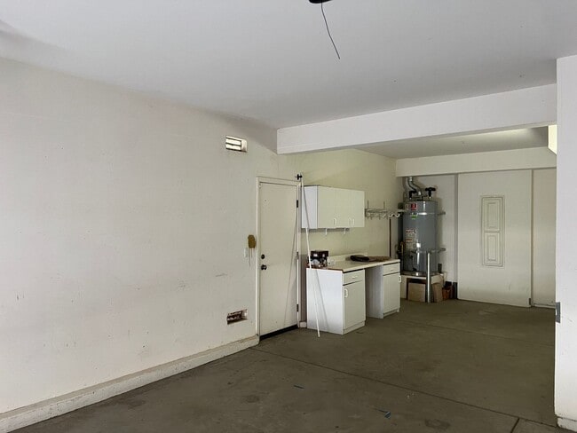 Building Photo - 2553 Acapulco Way