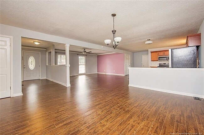 Building Photo - 7059 Darnell St