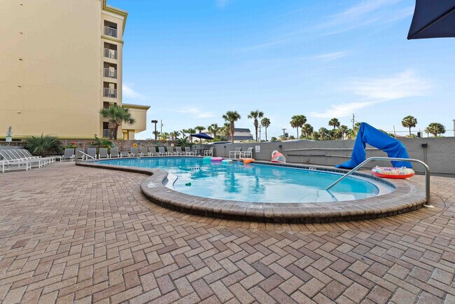 Building Photo - 833 Santa Rosa Blvd