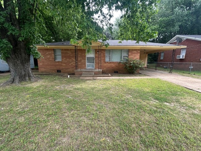 Primary Photo - 1125 Edgewood Ave