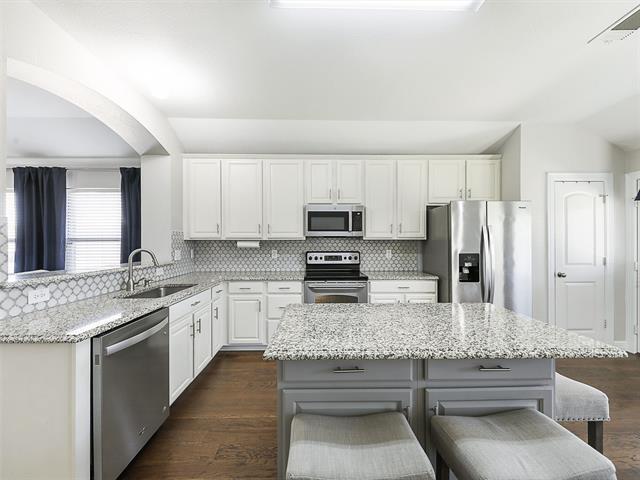 Building Photo - 2100 Del Mar Ct