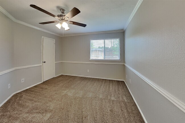 Building Photo - 1327 Coppercrest Dr