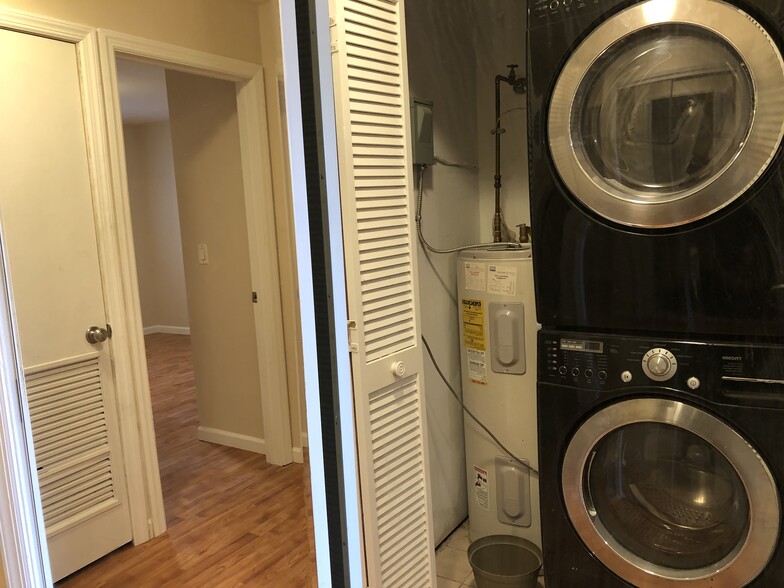 LG Washer & Dryer in Unit - 13 Presidential Dr