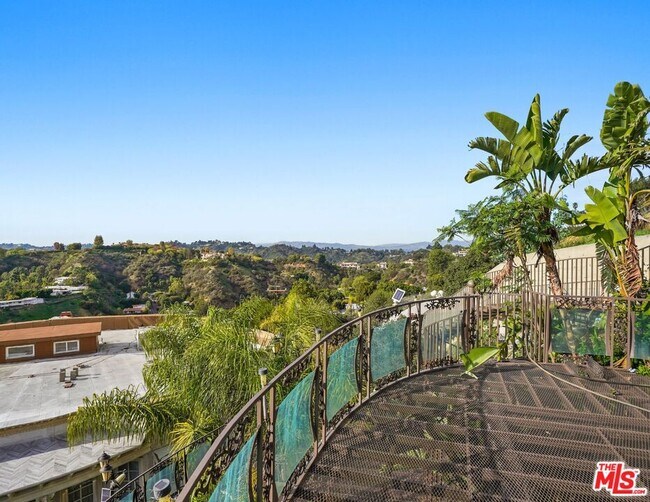 Building Photo - 2258 Gloaming Way