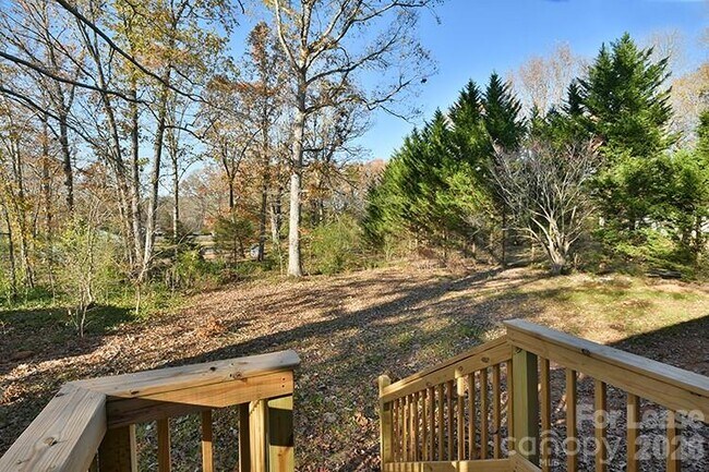 Building Photo - 5433 King Wilkinson Rd