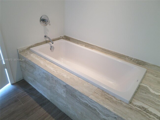 Building Photo - 2900 NE 7th Ave