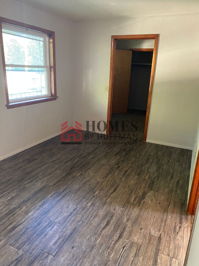 Building Photo - $99 Move In Special | Two Bedroom Apartmen...