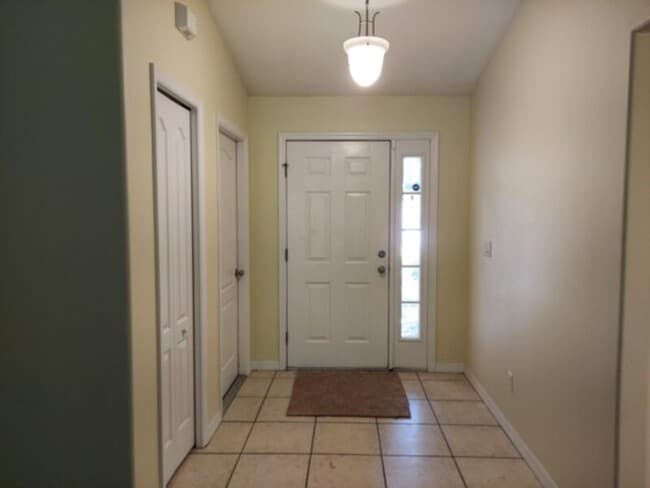 Building Photo - Cute duplex in Palm Coast      www.werentsunshine.com