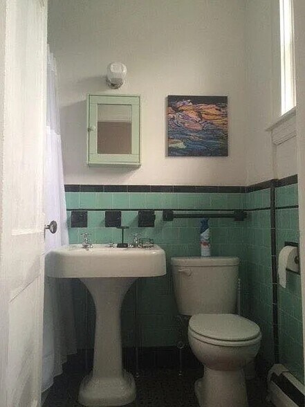 Building Photo - 182 Bowen Street