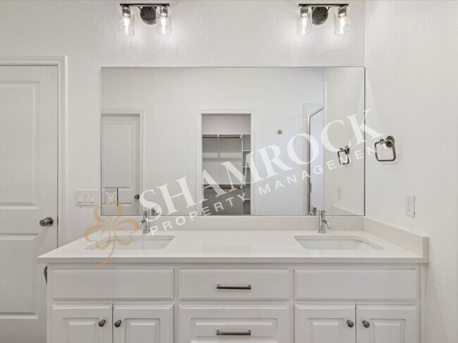 Building Photo - Residences at Windmill Preserve