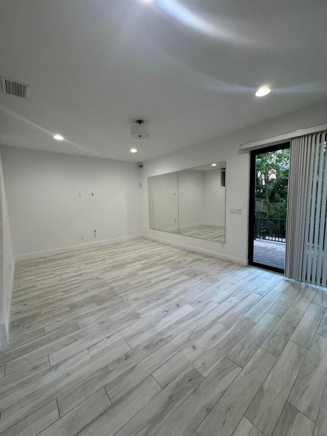 Building Photo - 615 Windward Cir