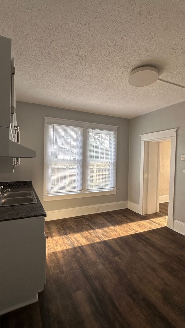 Building Photo - 407 St Andrew St