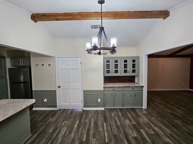 Building Photo - 8857 LA-111