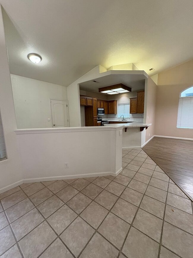 Building Photo - 3 Bedroom Home