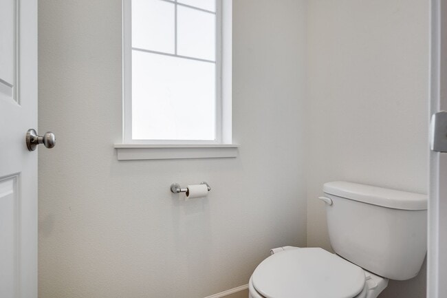 Building Photo - First Month Free with 12/1/2025 lease start date!