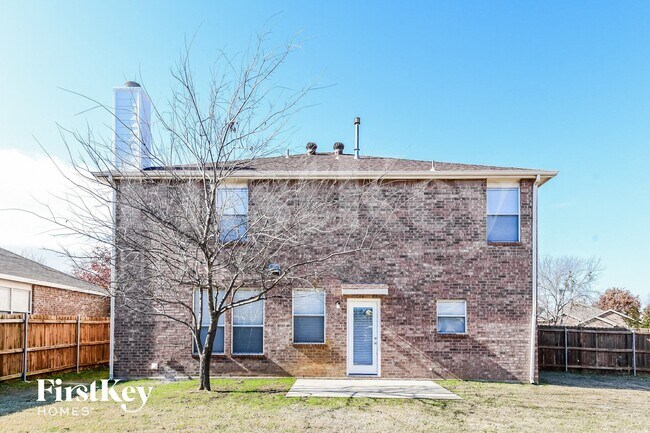 Building Photo - 1412 Pine Ridge Rd