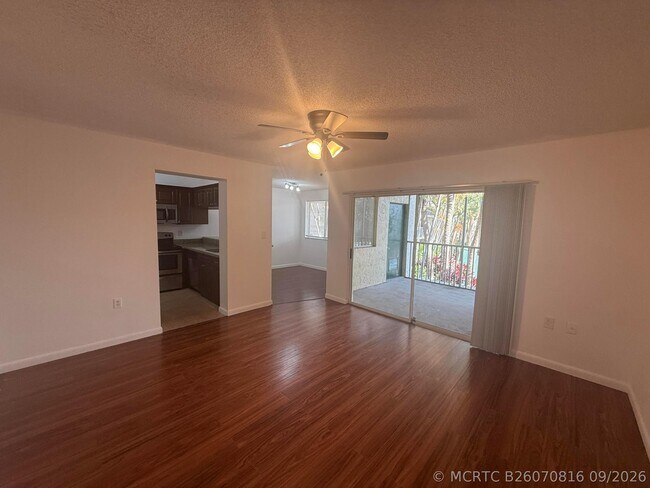 Building Photo - 16203 Glenmoor Dr