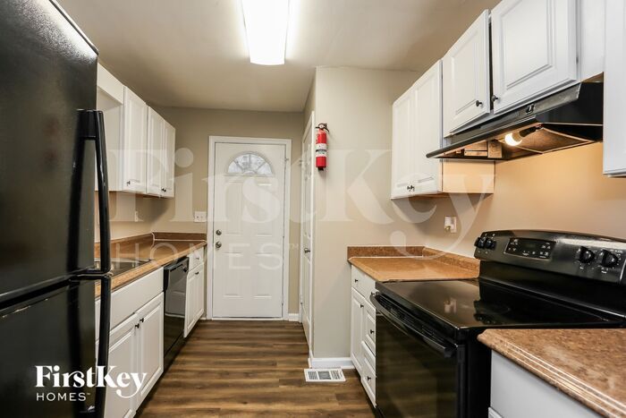 Building Photo - 1924 Shirley St SW