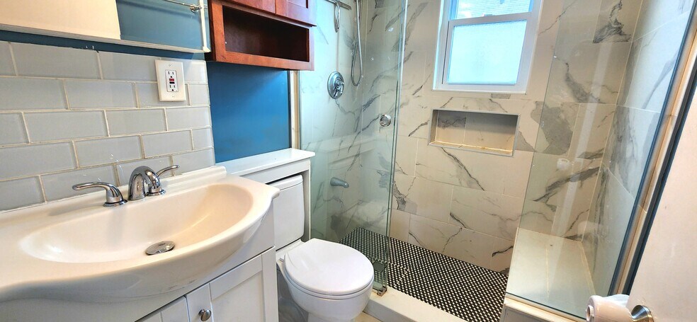 Building Photo - 75 Central Ave