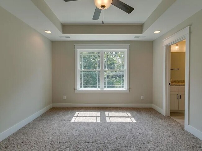 Building Photo - Updated Old Hickory 3bd Home!