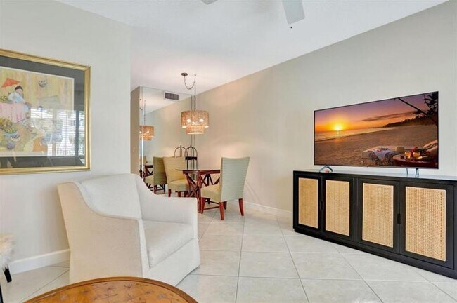 Building Photo - 3215 SE 10th St