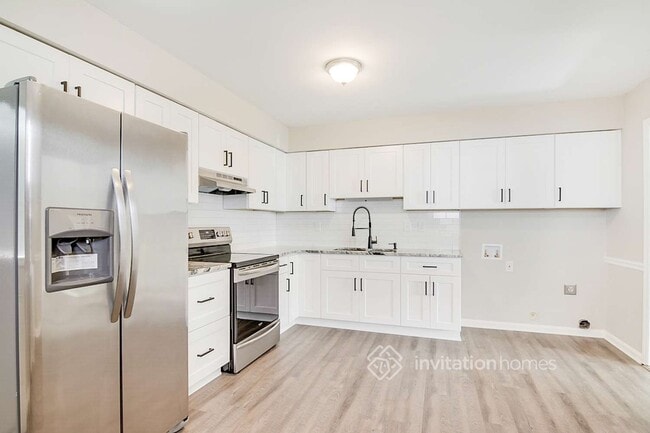 Building Photo - 200 Denver Ave