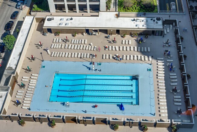 Building Photo - 88 W Schiller St