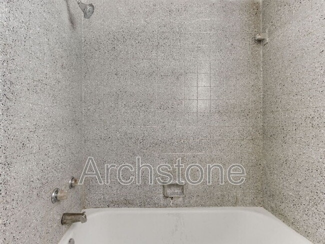 Building Photo - 4501 Meadowvale Dr