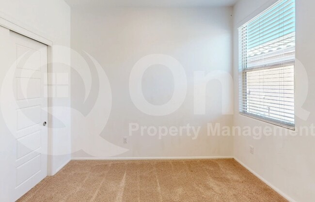 Building Photo - 6301 S Crescent Peak Dr