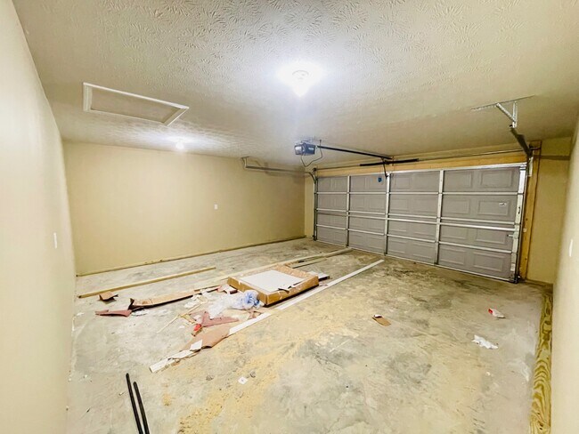 Building Photo - 106 Diane Ct