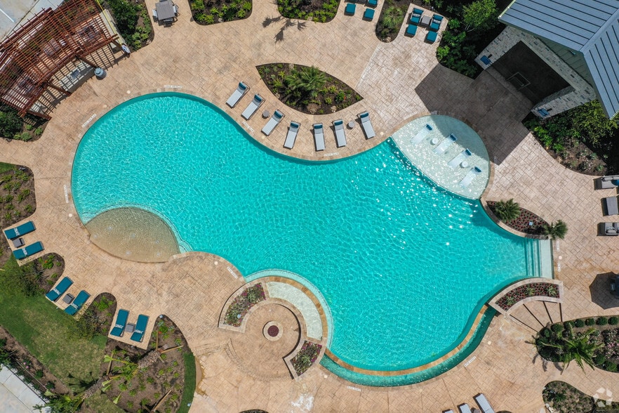 Infinity Edge Resort-Style Pool - The Pointe at Valley Ranch Town Center