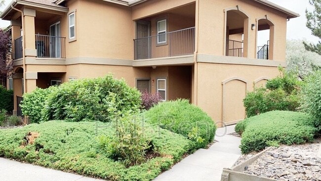 Building Photo - 6850 Sharlands Ave.