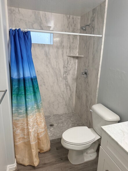 Building Photo - 518 N 350 E